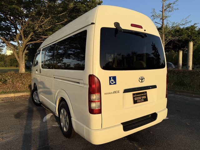 HIACE van 4WD