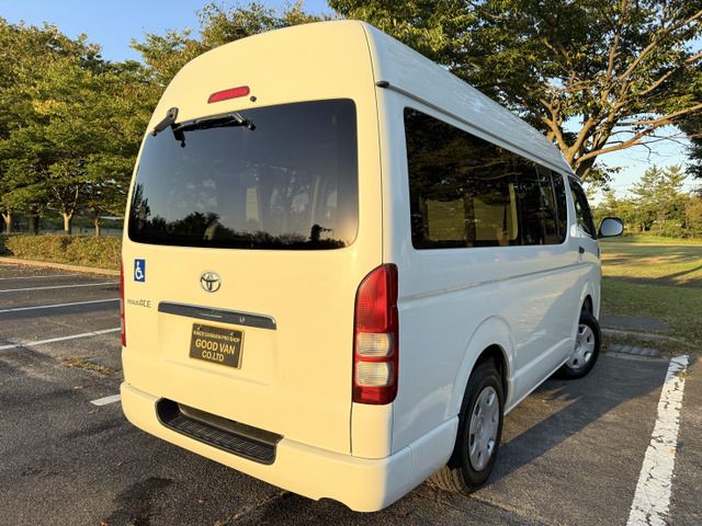 HIACE van 4WD