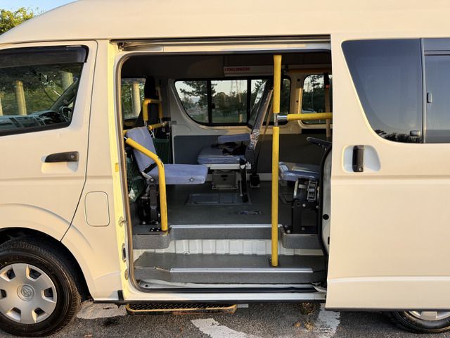HIACE van 4WD