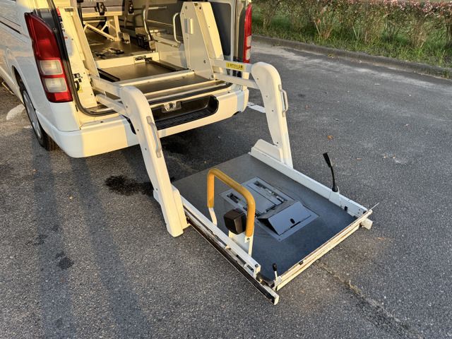 HIACE van 4WD