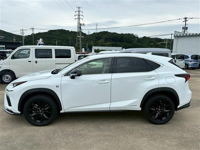 LEXUS NX300h
