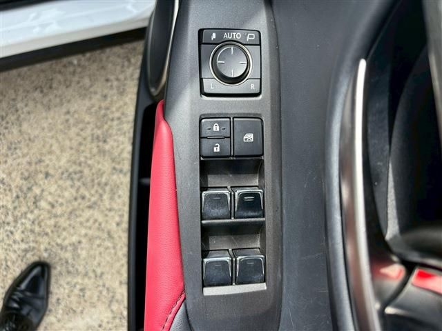 LEXUS NX300h