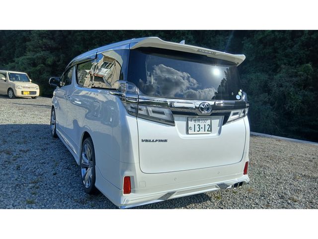 VELLFIRE