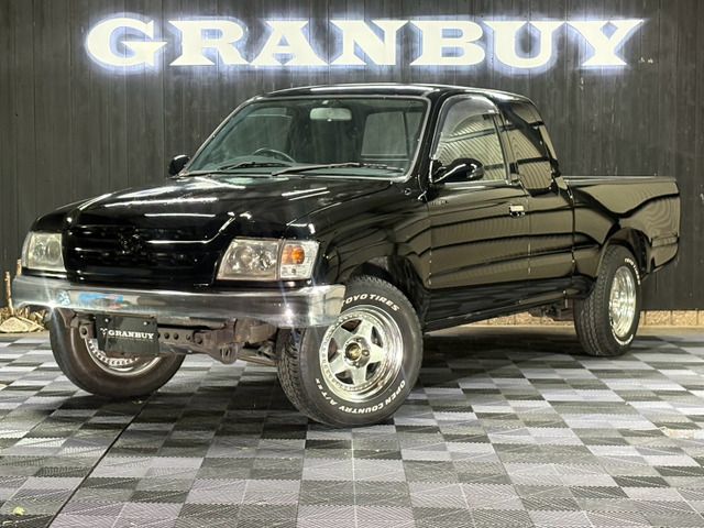 HILUX 2WD
