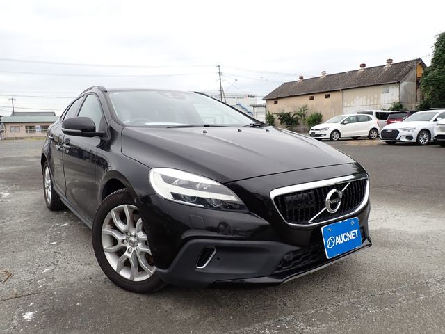 VOLVO V40 CROSS COUNTRY