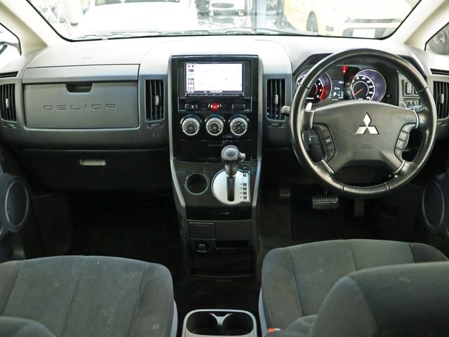 DELICA D:5 2WD