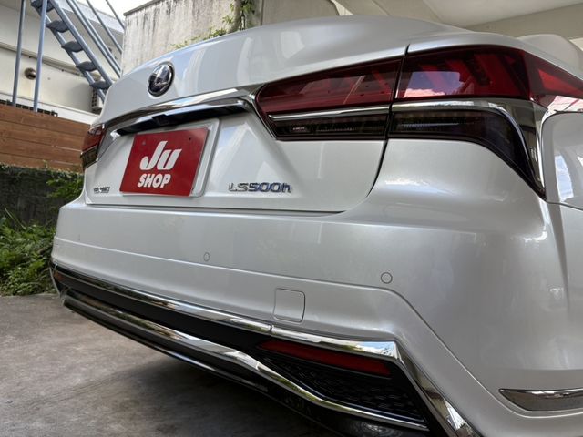 LEXUS LS500h