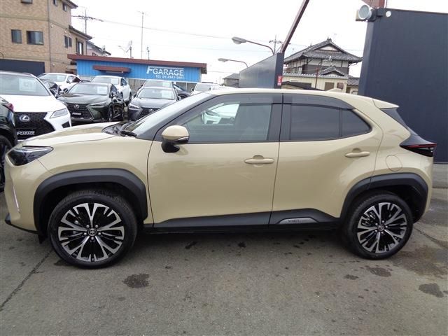 YARIS CROSS HYBRID