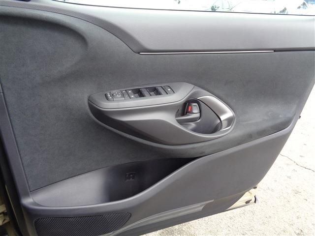 YARIS CROSS HYBRID