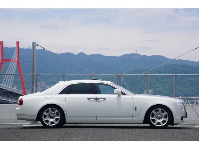 ROLLS-ROYCE