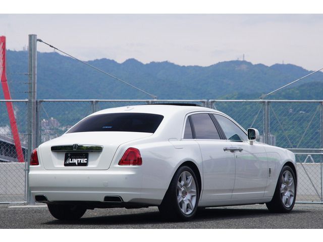 ROLLS-ROYCE