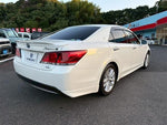 CROWN sedan hybrid