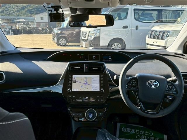 PRIUS PHV