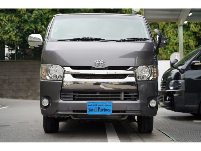 HIACE van 4WD