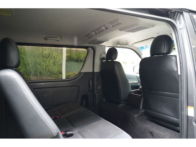 HIACE van 4WD