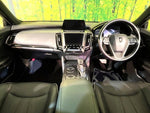 CROWN sedan hybrid