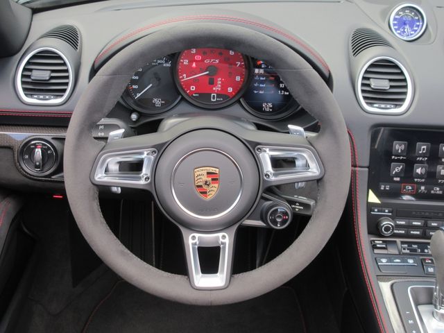 PORSCHE 718BOXSTER