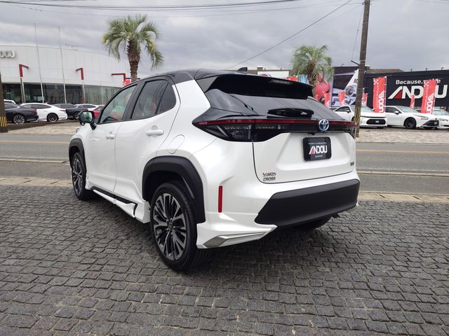 YARIS CROSS HYBRID