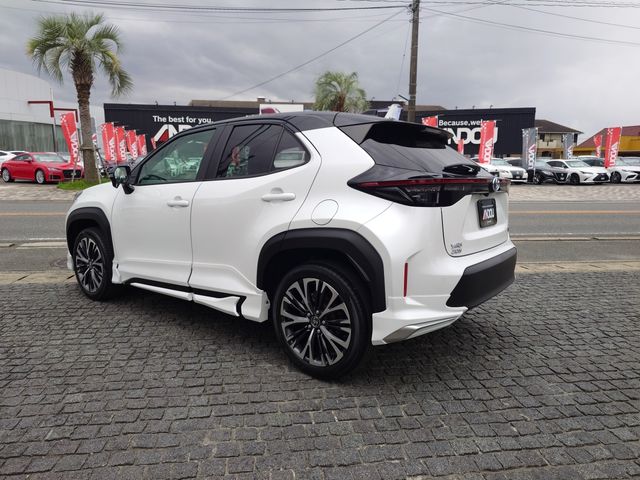 YARIS CROSS HYBRID