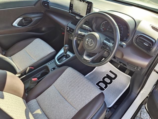 YARIS CROSS HYBRID