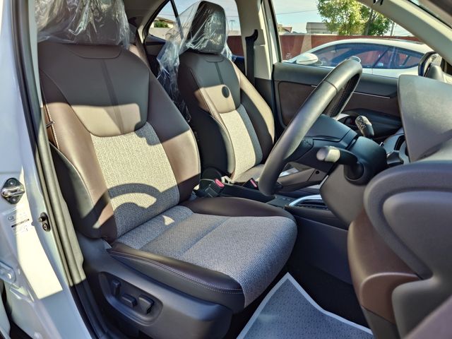 YARIS CROSS HYBRID