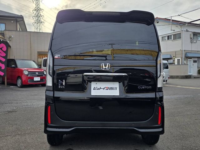 N-BOX CUSTOM