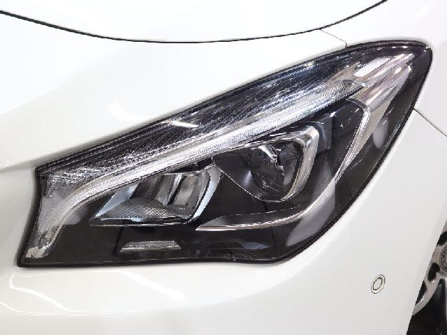 MERCEDES BENZ CLA class