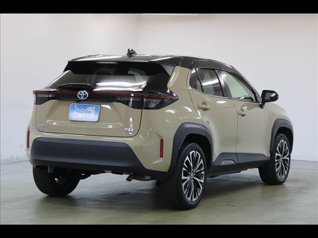 YARIS CROSS HYBRID