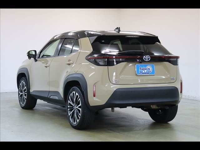 YARIS CROSS HYBRID