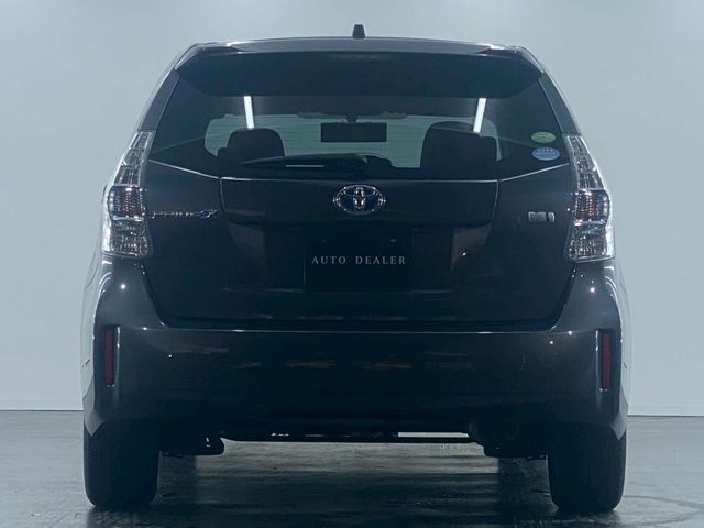 PRIUS Alpha