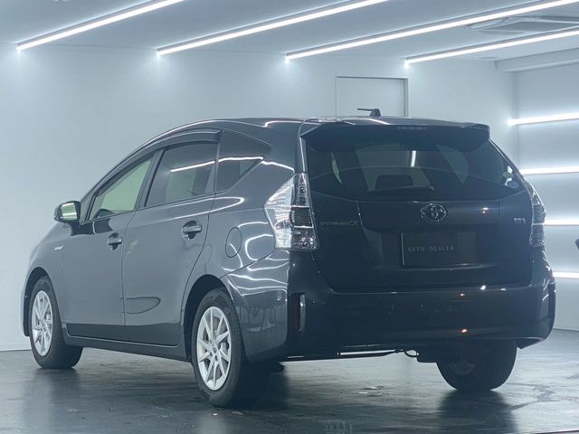 PRIUS Alpha
