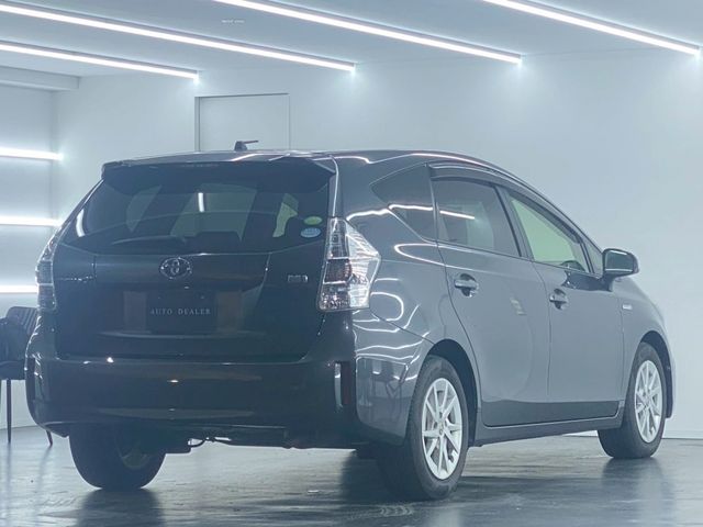 PRIUS Alpha