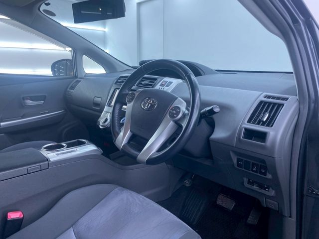 PRIUS Alpha