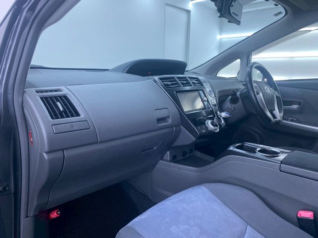 PRIUS Alpha