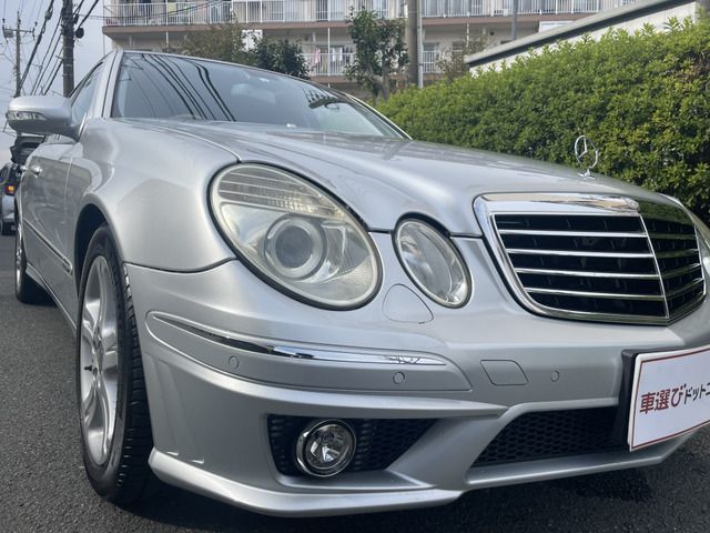 MERCEDES BENZ E-Class sedan