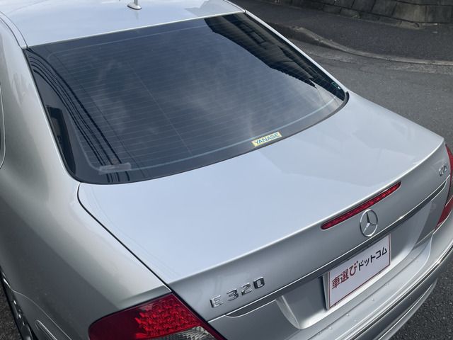 MERCEDES BENZ E-Class sedan