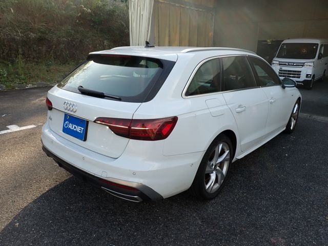 AUDI A4 AVANT