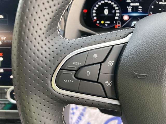 RENAULT MEGANE hatchback