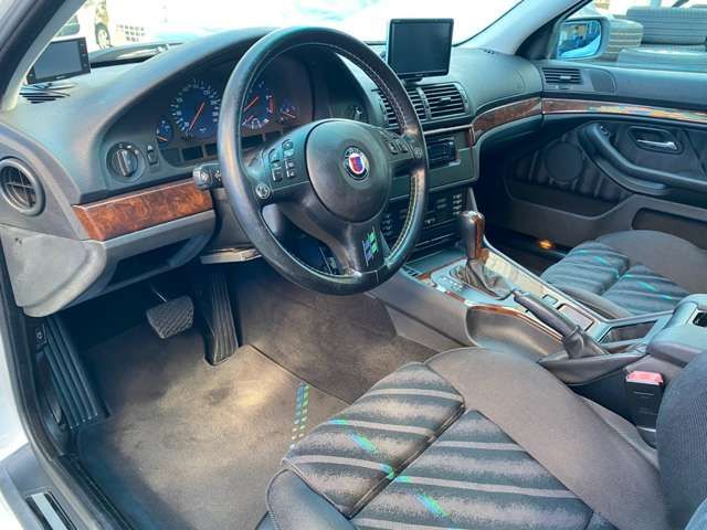 ALPINA B10 limousine