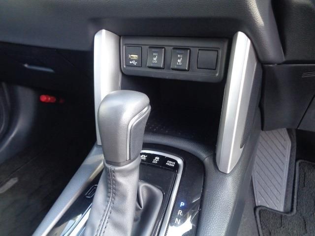 COROLLA CROSS HYBRID