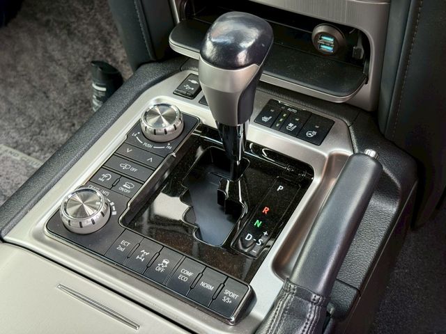 LANDCRUISER wagon