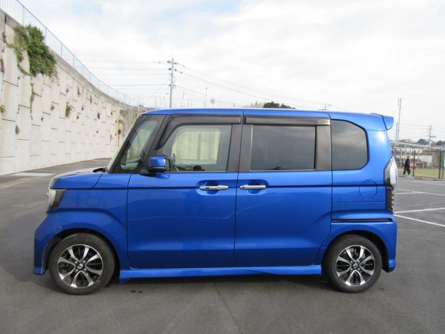 N-BOX CUSTOM