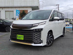 VOXY HYBRID