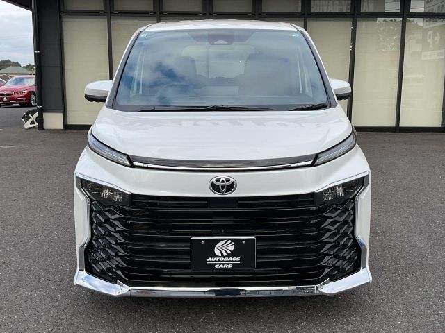 VOXY HYBRID