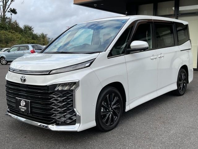 VOXY HYBRID
