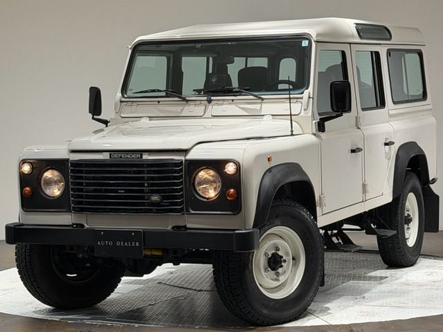 ROVER DEFENDER