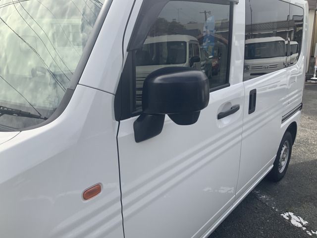 N-VAN
