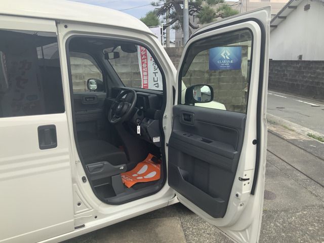 N-VAN