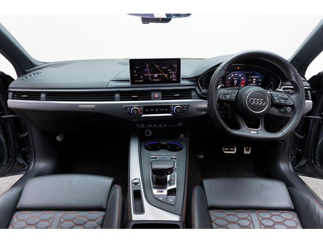 AUDI RS4 AVANT