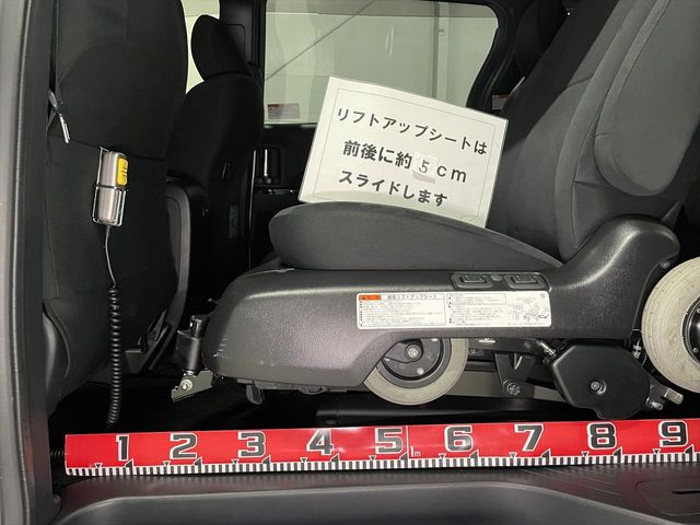 ESTIMA HYBRID 4WD